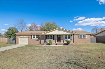 6516 Bonnie Bell Ln, Fayetteville, NC 28314