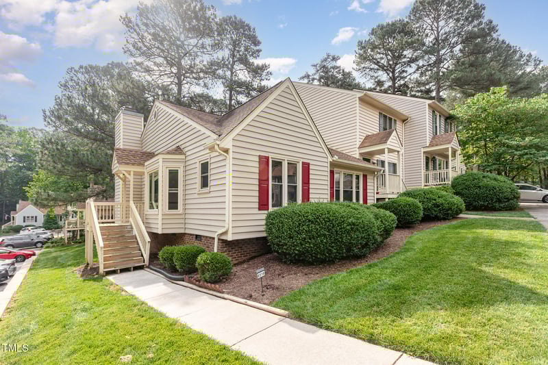 6516 Hearthstone Dr, Raleigh, NC 27615