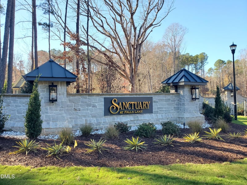 6516 Sanctuary Falls Dr, Raleigh, NC 27614