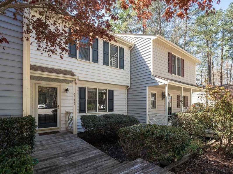 6516 Thetford Ct, Raleigh, NC 27615