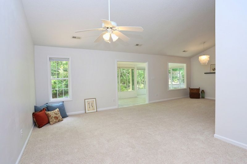 6517 Forest Ridge Dr, Durham, NC 27713