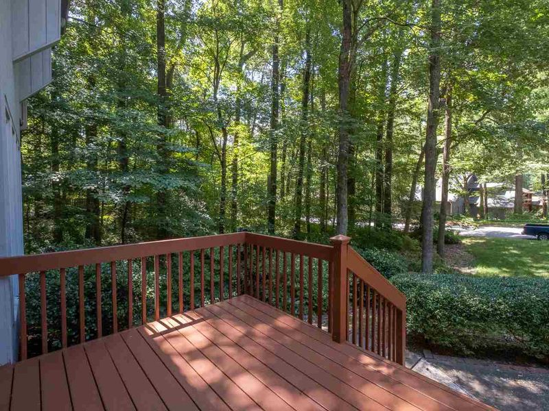 6519 Huntingridge Rd, Chapel Hill, NC 27717