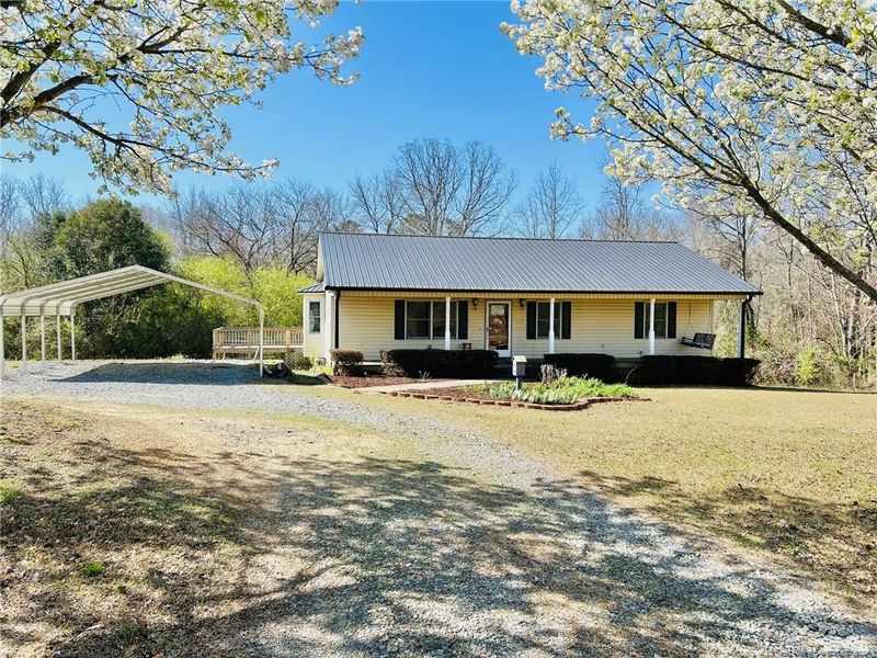 652 Denning Rd, Angier, NC 27501