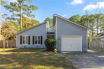 652 Dowfield Dr, Fayetteville, NC 28311