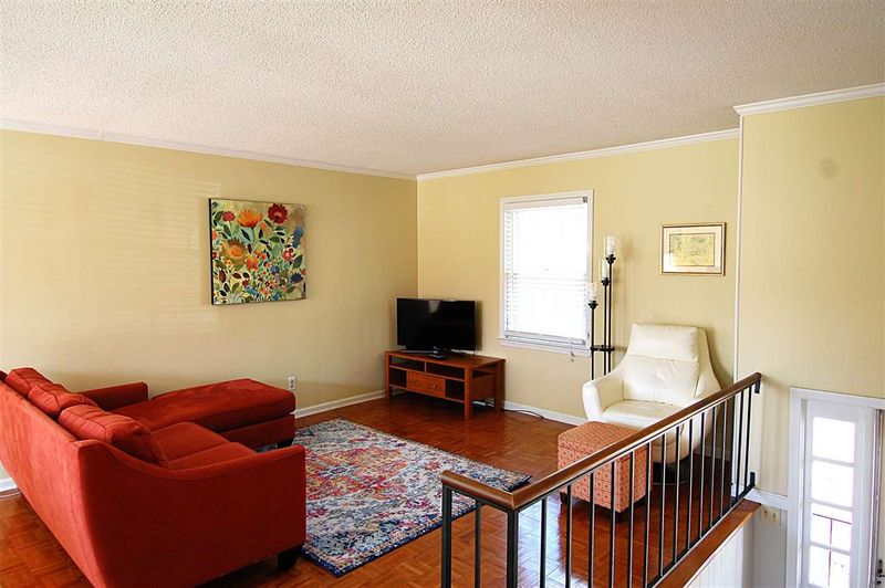 652 S Lakeside Dr, Raleigh, NC 27606