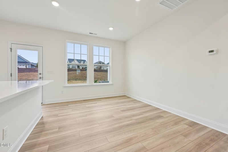 652 Sefton Park Dr, Zebulon, NC 27597