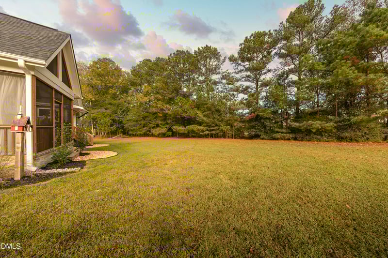 6521 Camellia Creek Dr, Raleigh, NC 27603