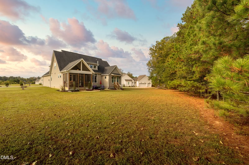 6521 Camellia Creek Dr, Raleigh, NC 27603