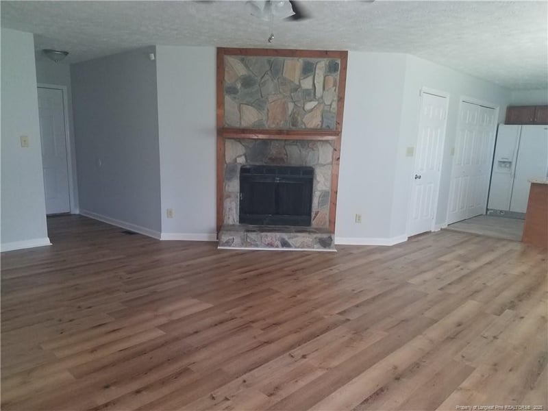 6524 Applewhite Rd, Fayetteville, NC 28306