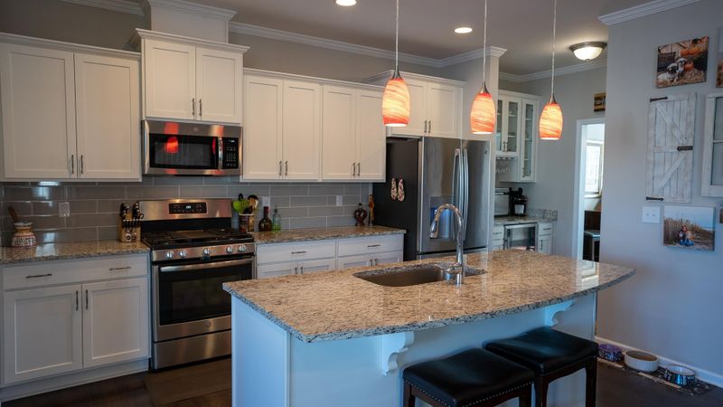 6524 Perry Creek Rd, Raleigh, NC 27616