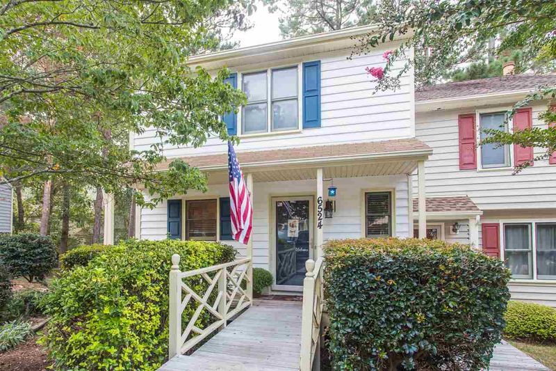 6524 Thetford Ct, Raleigh, NC 27615