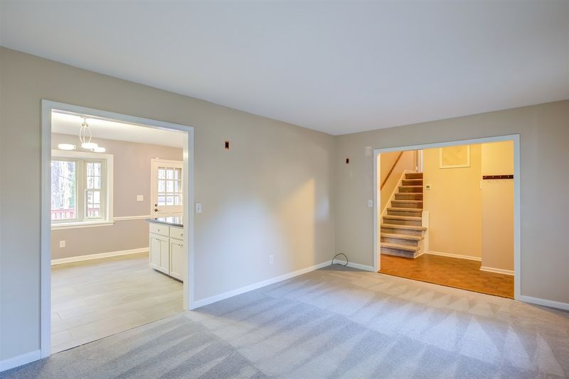 6527 Glendower Rd, Raleigh, NC 27613
