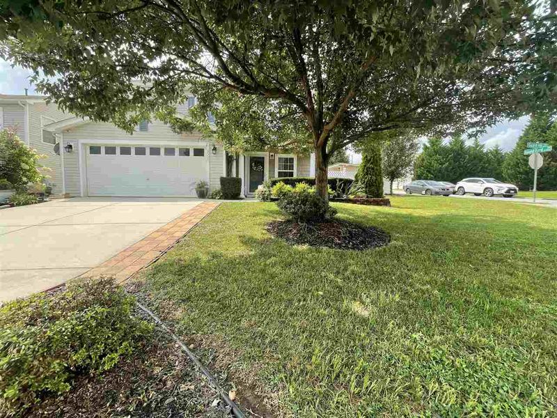 6527 Guard Hill Dr, Raleigh, NC 27610