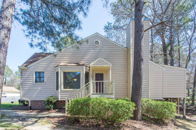 6528 English Oaks Dr, Raleigh, NC 27615
