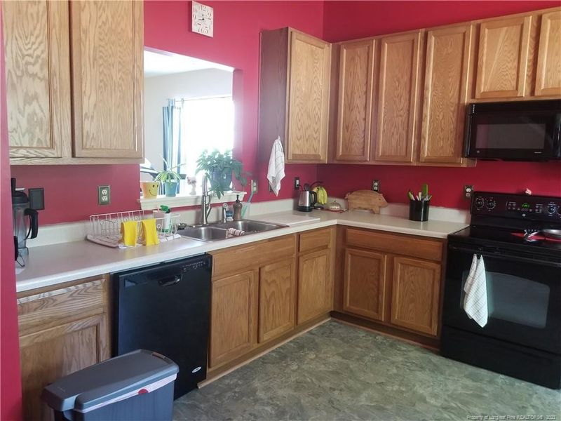 653 Britton Ct, Sanford, NC 27330