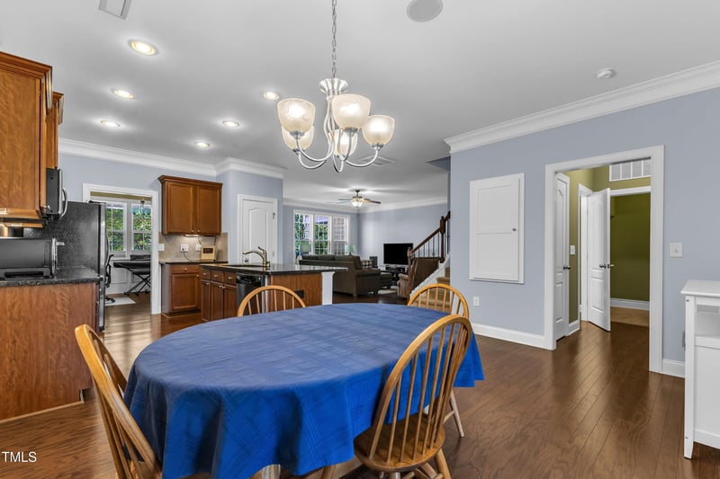 653 Democracy St, Raleigh, NC 27603