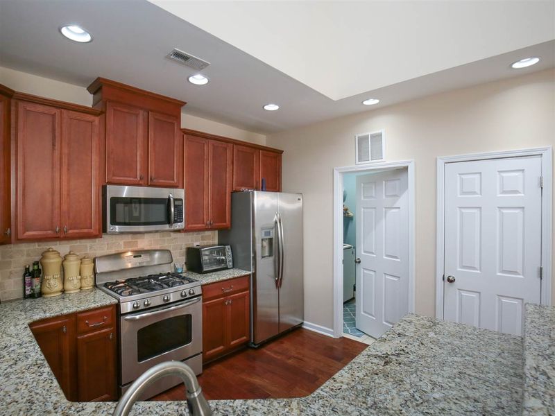 653 Sealine Dr, Cary, NC 27519