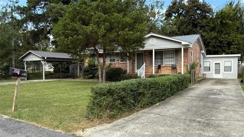 6531 Winthrop Dr, Fayetteville, NC 28311