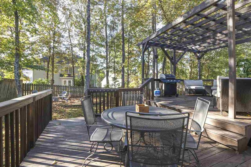 6533 Englehardt Dr, Raleigh, NC 27617