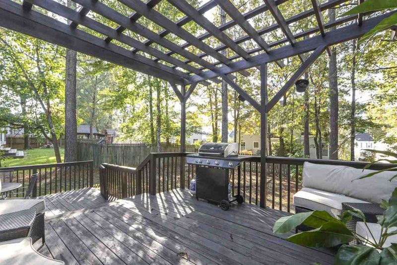 6533 Englehardt Dr, Raleigh, NC 27617
