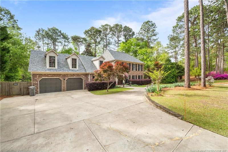 6534 Countryside Dr, Fayetteville, NC 28311