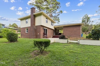 6534 Sprucewood Rd, Fayetteville, NC 28304