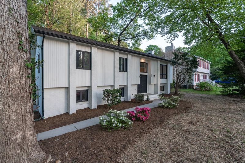 6538 Glendower Rd, Raleigh, NC 27613