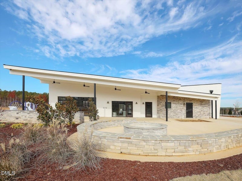 654 Sefton Park Dr, Zebulon, NC 27597