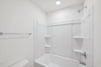 654 Sefton Park Dr, Zebulon, NC 27597