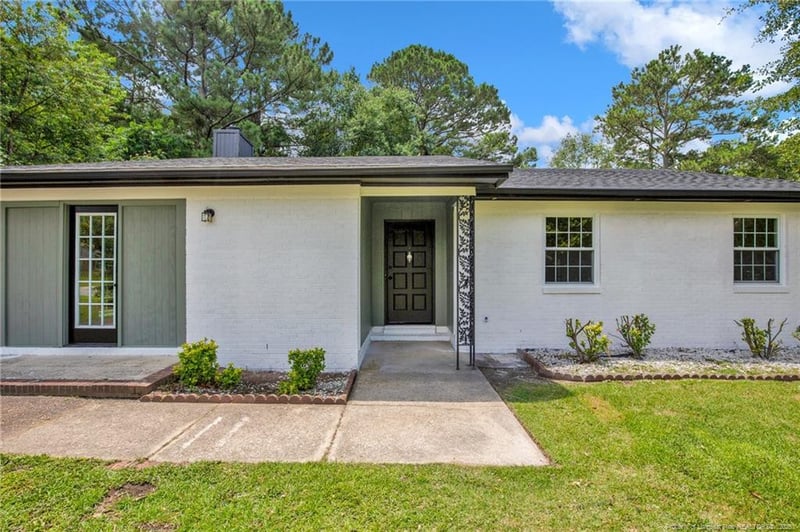 6541 Green Meadow Rd, Fayetteville, NC 28304