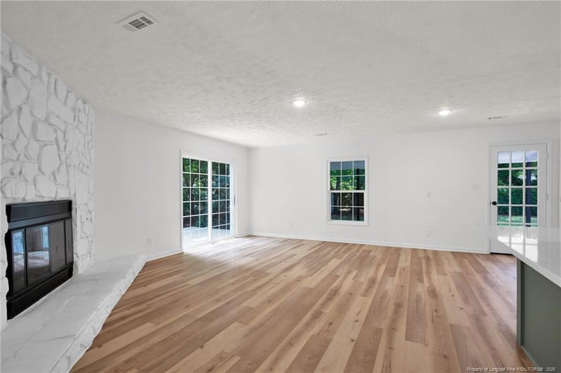 6541 Green Meadow Rd, Fayetteville, NC 28304