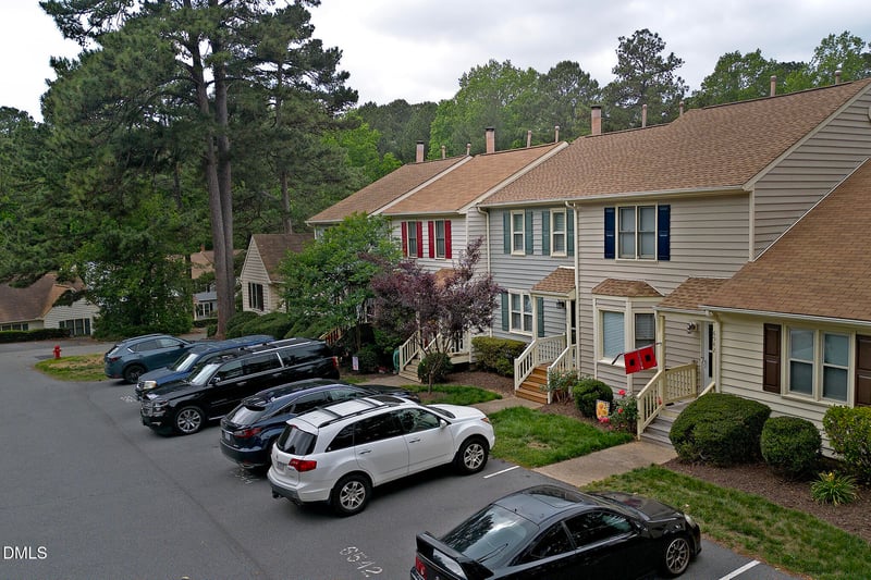 6544 English Oaks Dr, Raleigh, NC 27615