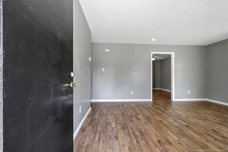 6547 Amanda Cir, Fayetteville, NC 28304