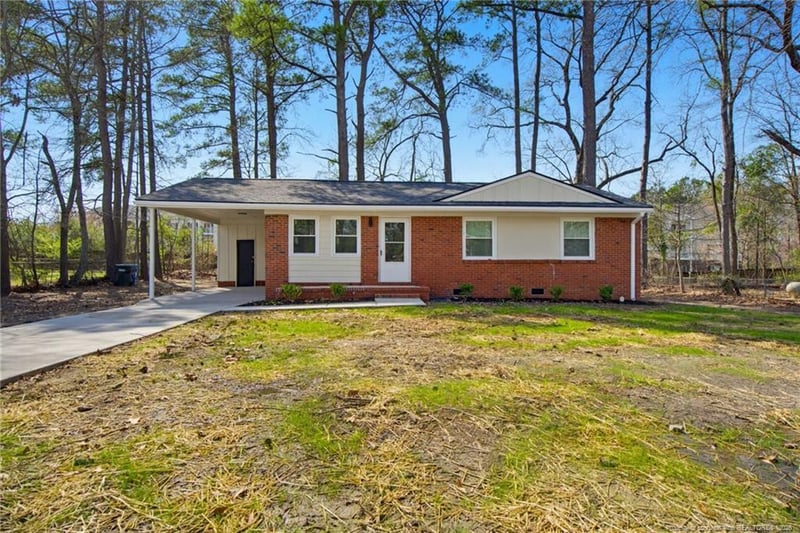 6549 Venture St, Fayetteville, NC 28314
