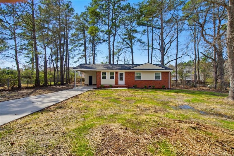 6549 Venture St, Fayetteville, NC 28314