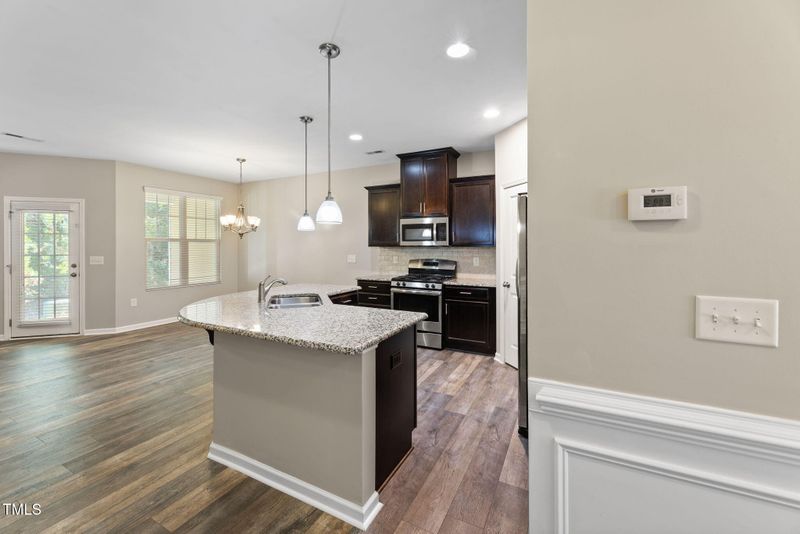655 Briarcliff St, Apex, NC 27502