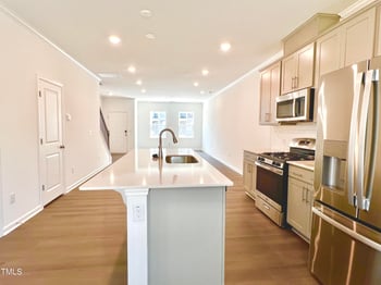 655 Mirkwood Ave, Apex, NC 27523