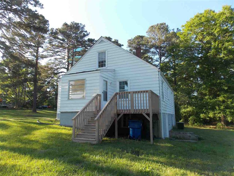 655 Sunnybrook Rd, Raleigh, NC 27610