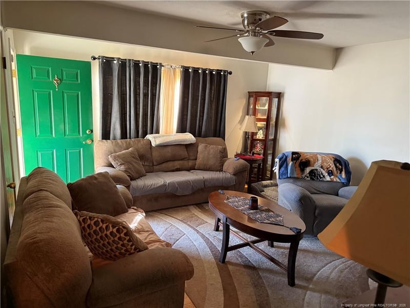 655 Wiltshire Rd, Fayetteville, NC 28314