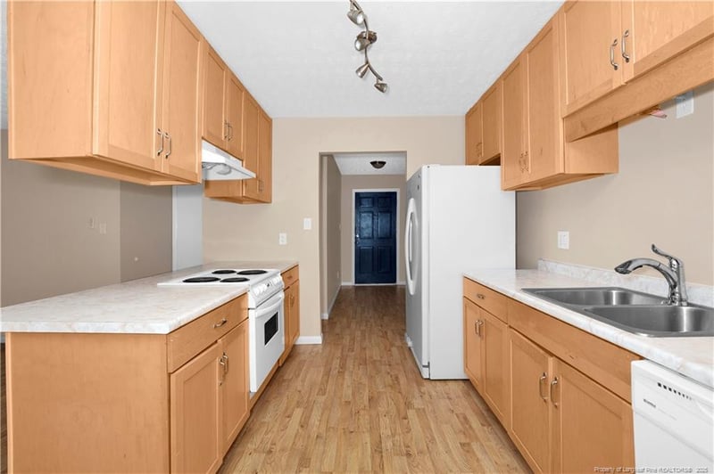 6552 Gristmill Rd, Fayetteville, NC 28314