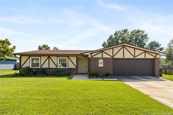 6557 Grist Mill St, Fayetteville, NC 28314
