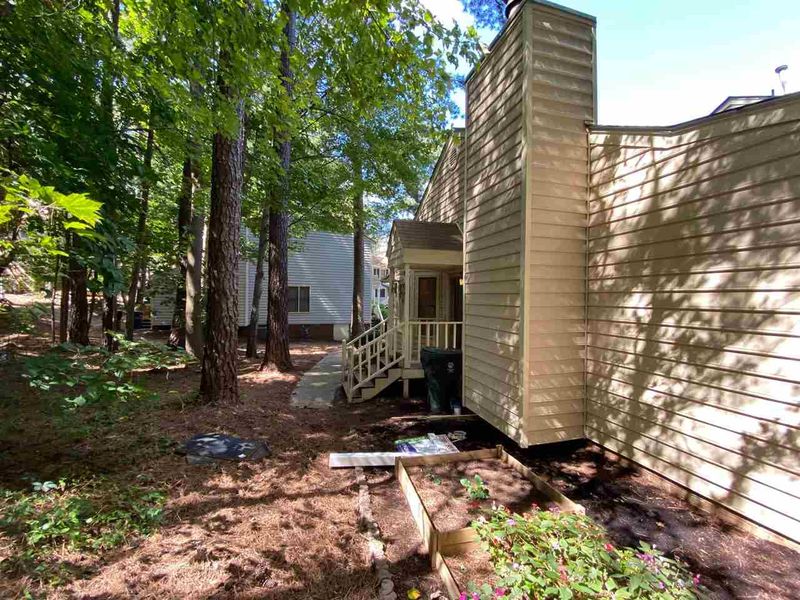 6559 Hearthstone Dr, Raleigh, NC 27615
