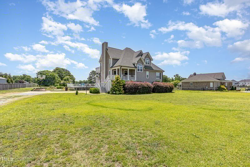 656 Atkins Rd, Fuquay Varina, NC 27526