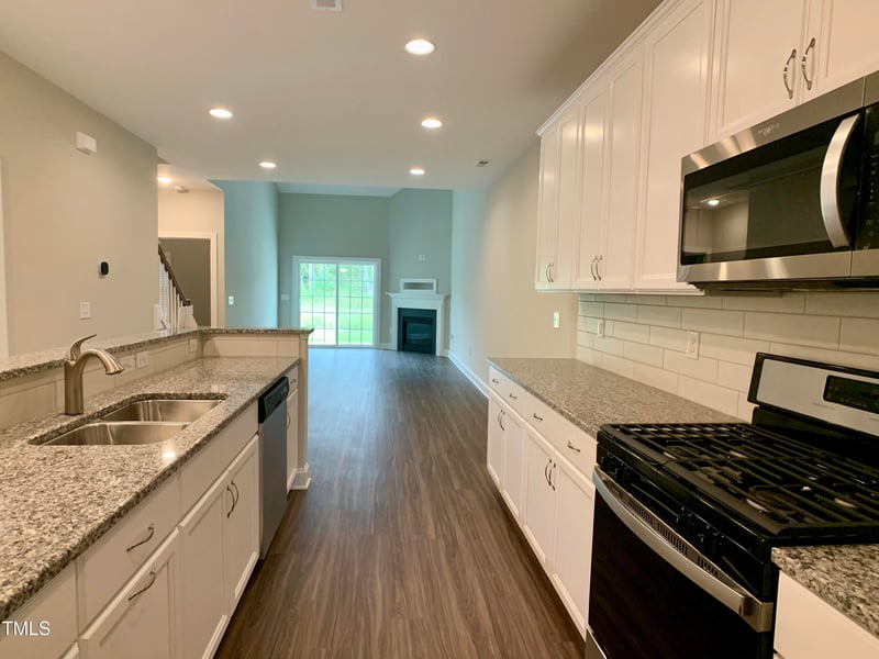 656 Barneswyck Dr, Fuquay Varina, NC 27526
