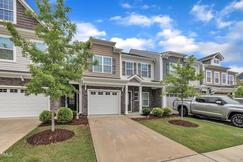 656 Barneswyck Dr, Fuquay Varina, NC 27526