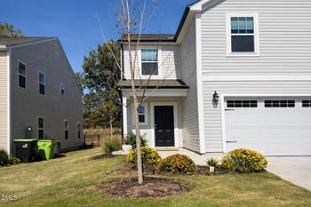 656 Bent Willow Dr, Clayton, NC 27527