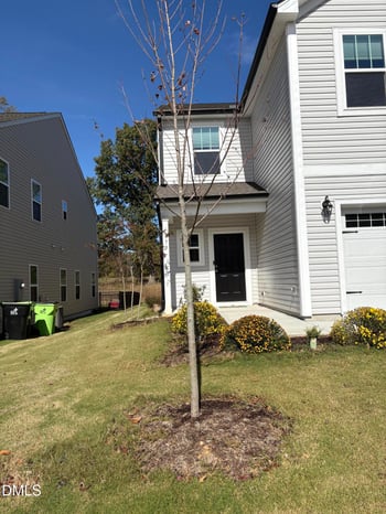 656 Bent Willow Dr, Clayton, NC 27527