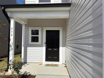 656 Bent Willow Dr, Clayton, NC 27527