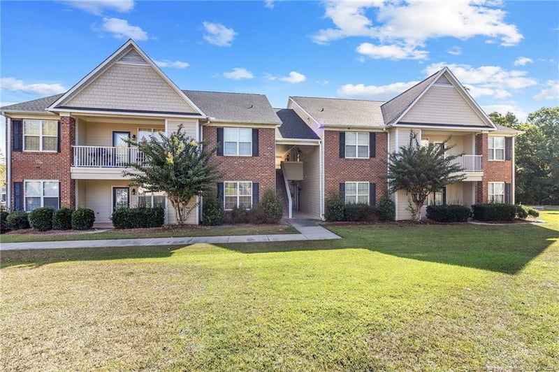 656 Brandermill Rd #201, Fayetteville, NC 28314