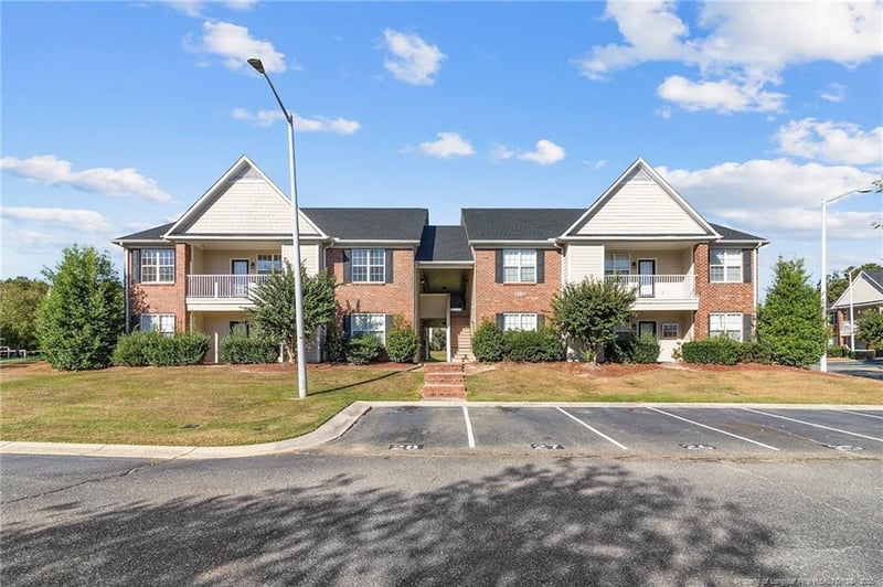 656 Brandermill Rd #201, Fayetteville, NC 28314